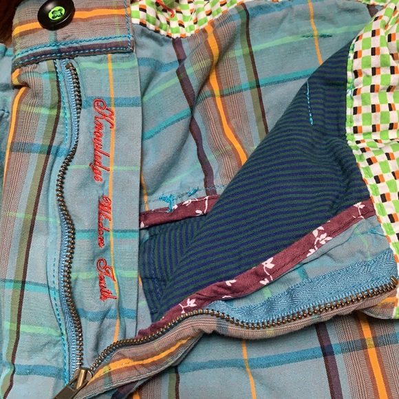 Robert Graham Men’s Blue Striped Shorts - Picture 9 of 9